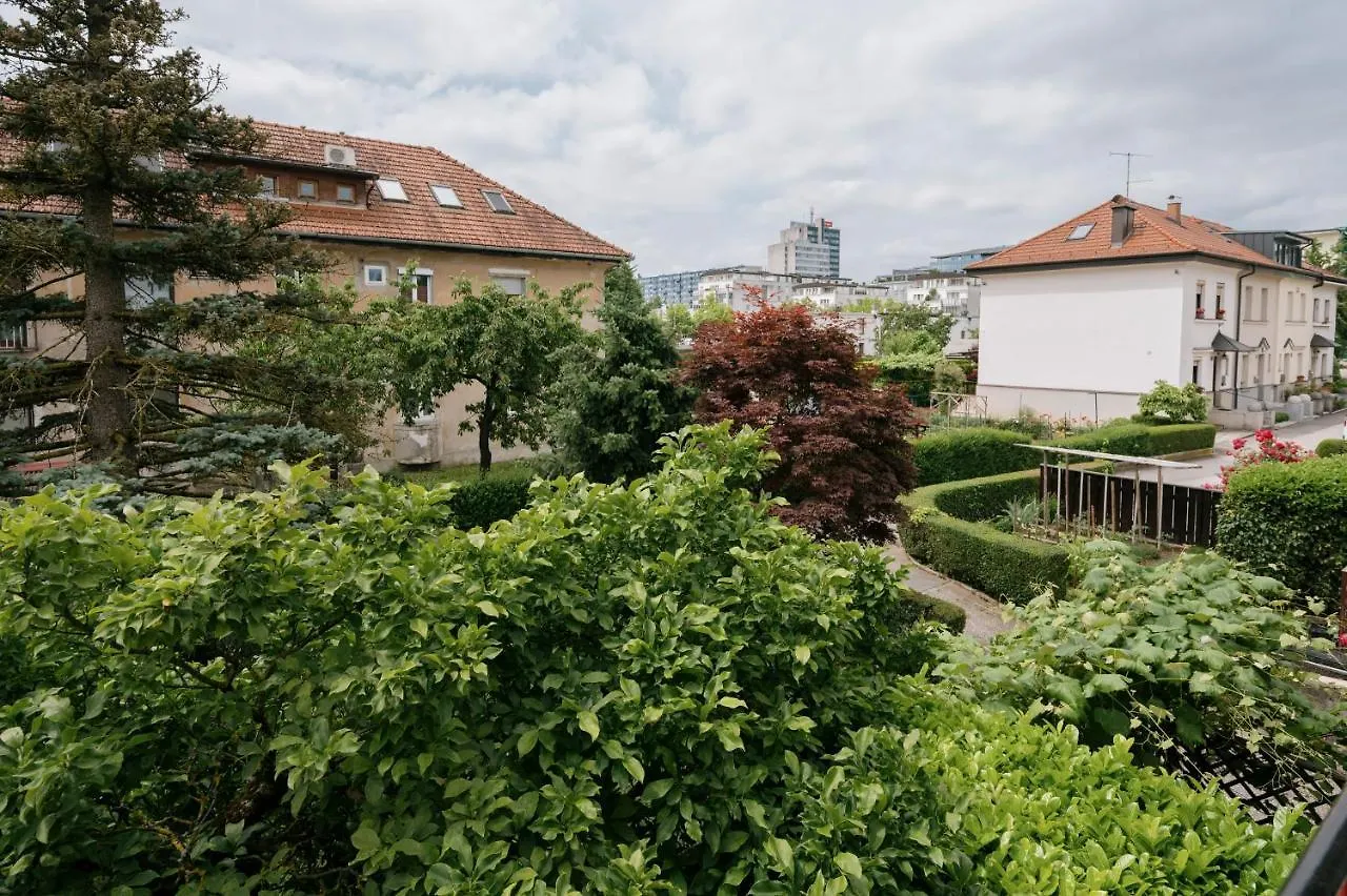 Ljubljana C17 4-Bedroom Private Row House With Garden And Parking